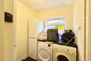 4 bed house, Russell Street, Radford, Nottingham, NG74FL - Image 4